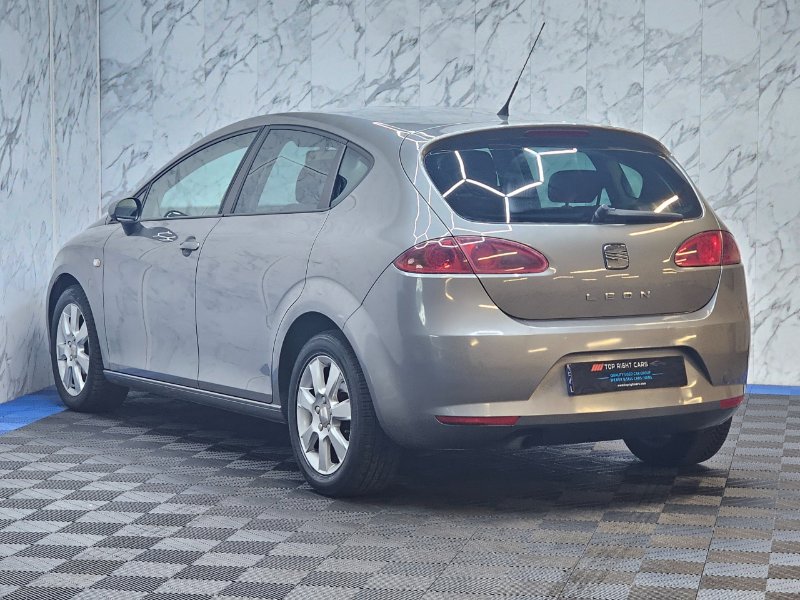 Grey SEAT Leon 1.9 TDI GPF Stylance Hatchback 5dr Diesel Manual 105 ps