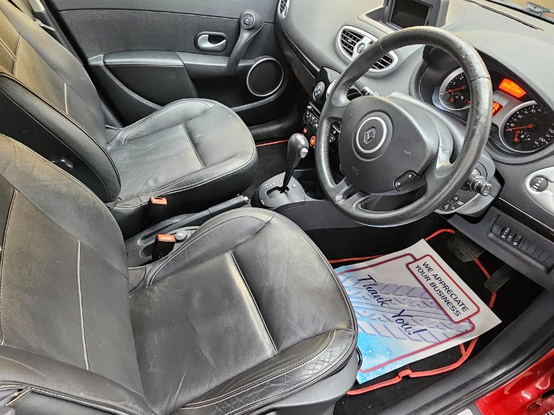 2010 Renault Clio Hatchback 1.6 VVT Initiale TomTom Hatchback 5dr Auto 111 ps Petrol