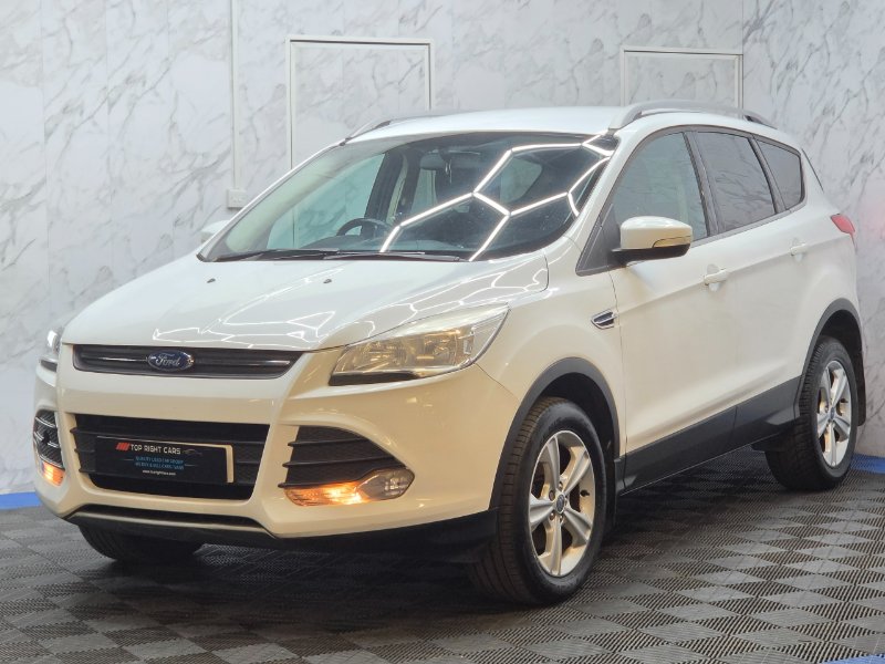 White 2014 Ford Kuga 1.6T EcoBoost Zetec SUV 5dr 2WD s/s 150 ps Petrol Manual in Sunderland