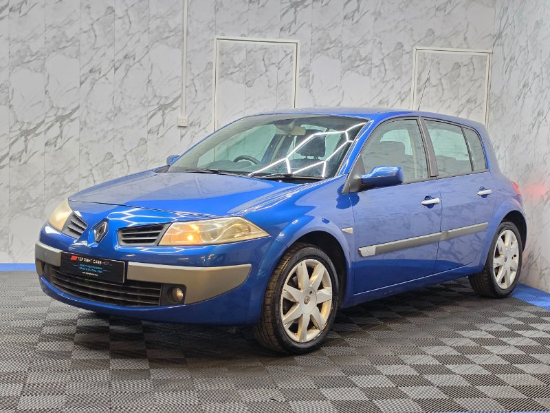 Blue 2007 Renault Megane 1.5 dCi Dynamique Hatchback 5dr Diesel Manual 120 g/km 106 bhp in Sunderland