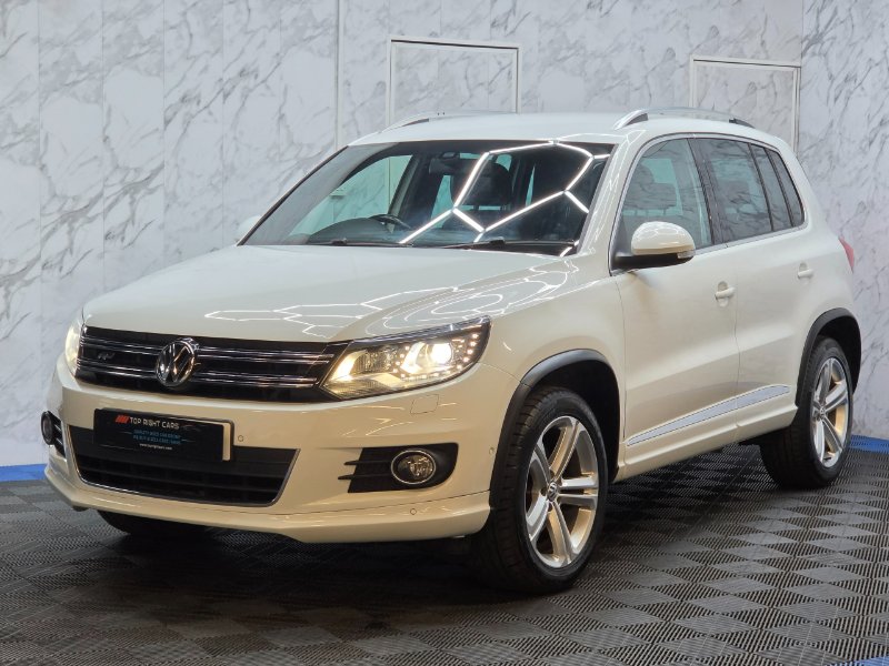 White 2016 Volkswagen Tiguan 2.0 TDI BlueMotion Tech R-Line Edition SUV 5dr 4WD Euro 6 s/s 150 ps Diesel Manual in Sunderland