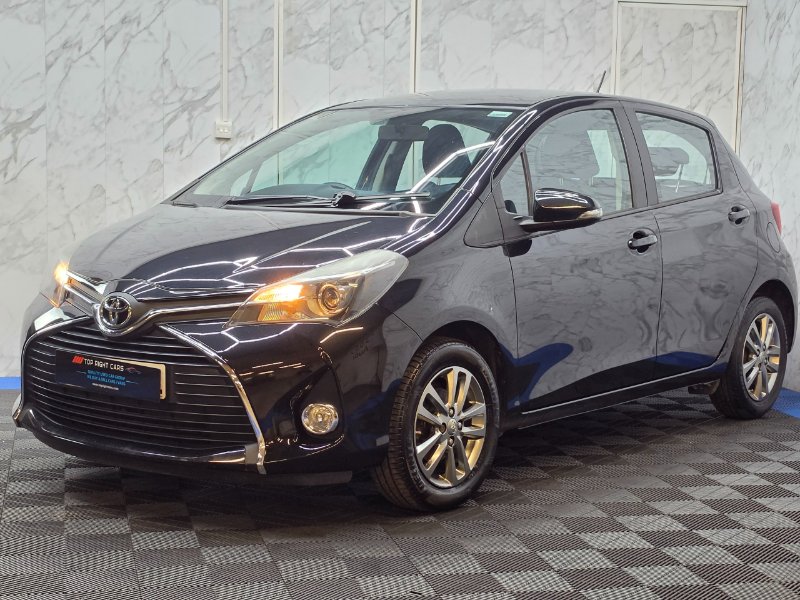 Black 2015 Toyota Yaris 1.33 Dual VVT-i Icon 5dr ULEZ Petrol Manual 99 ps in Sunderland